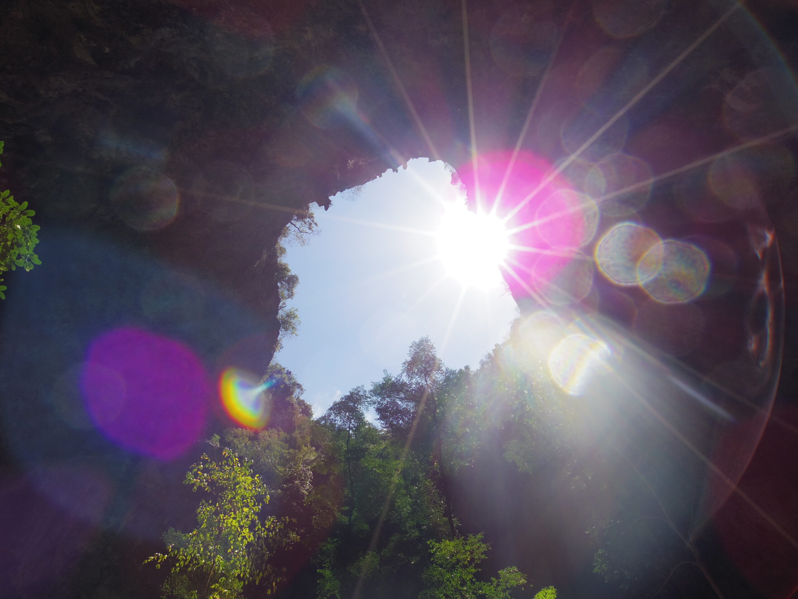 タイ生活10年間の軌跡～神秘の洞窟 プラヤーナコーン洞窟～